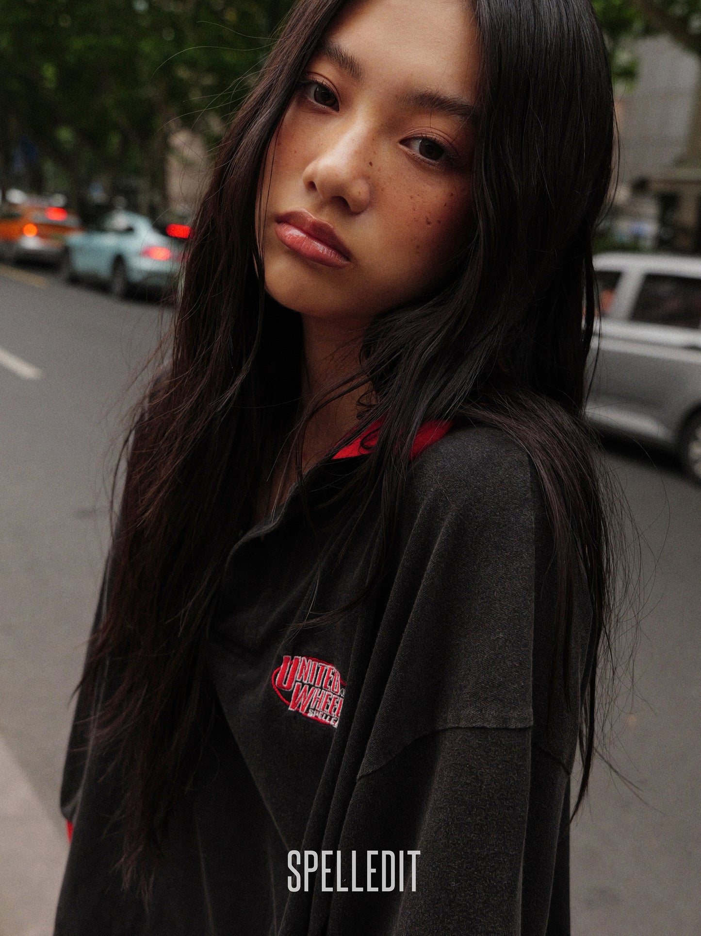 [6/22 PRE]CONTRAST COLLAR T-SHIRT