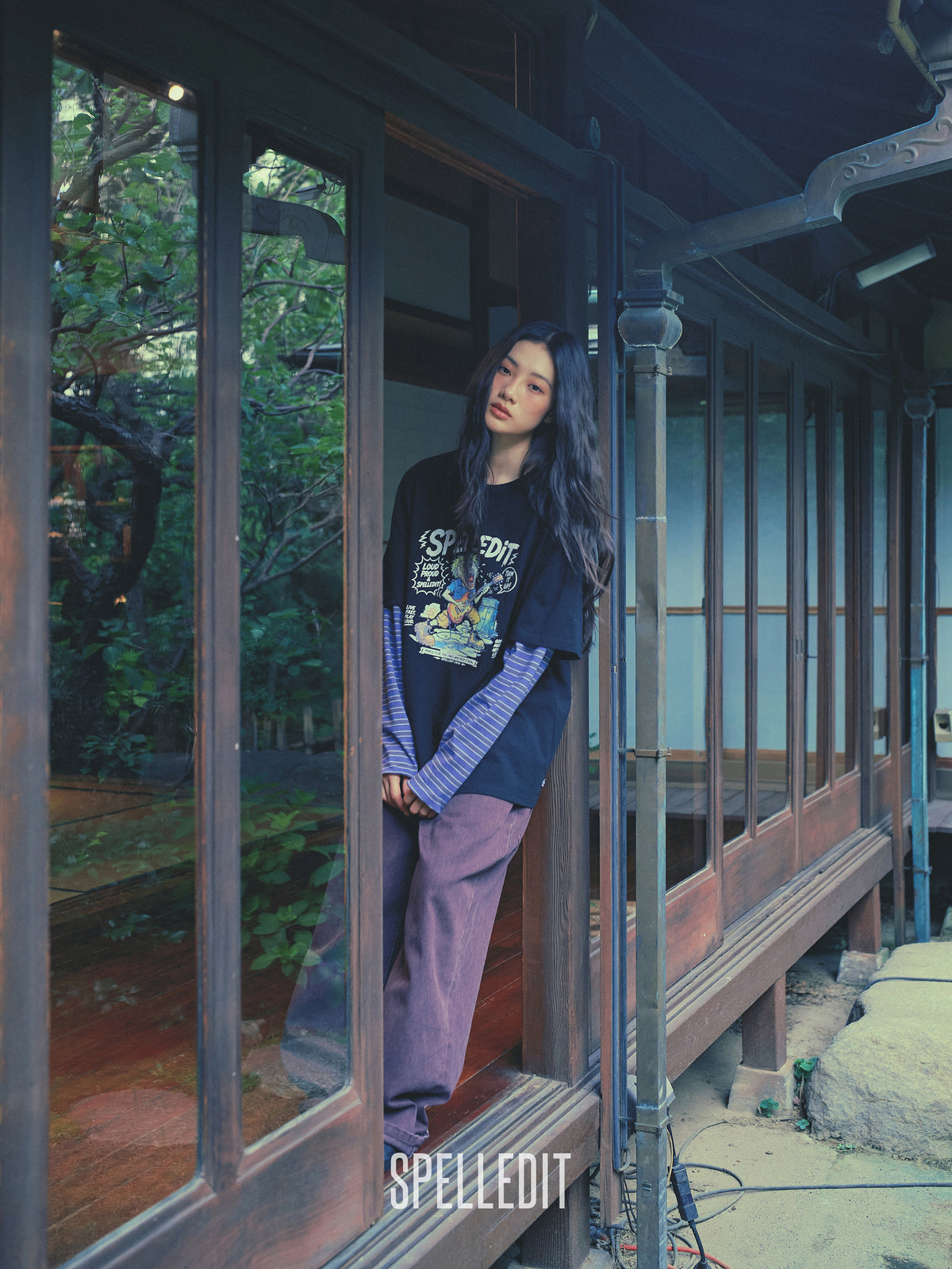 Striped sleeves detailed Layered Tee