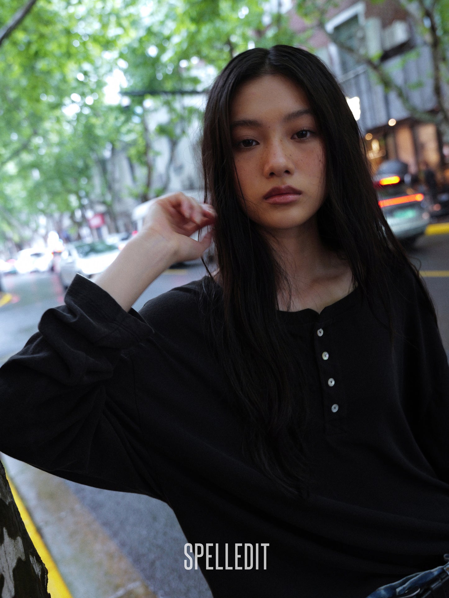 [6/22 PRE]LOOSE FIT HENLEY LONG SLEEVE T-SHIRT