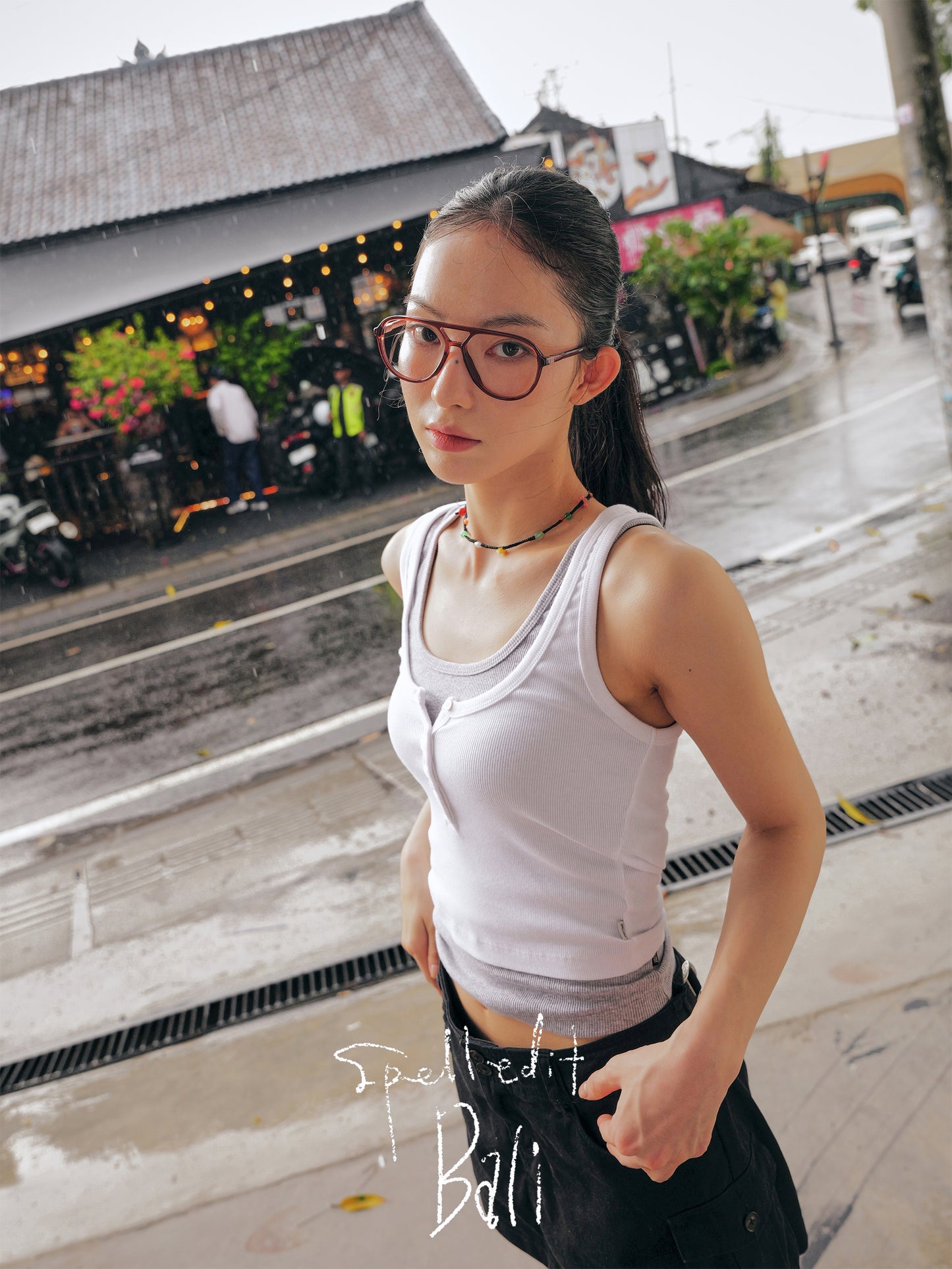BASIC U-NECK TANK TOP