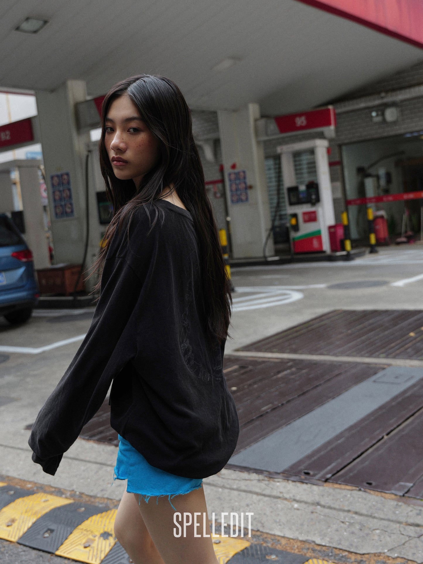 [6/22 PRE]LOOSE FIT HENLEY LONG SLEEVE T-SHIRT
