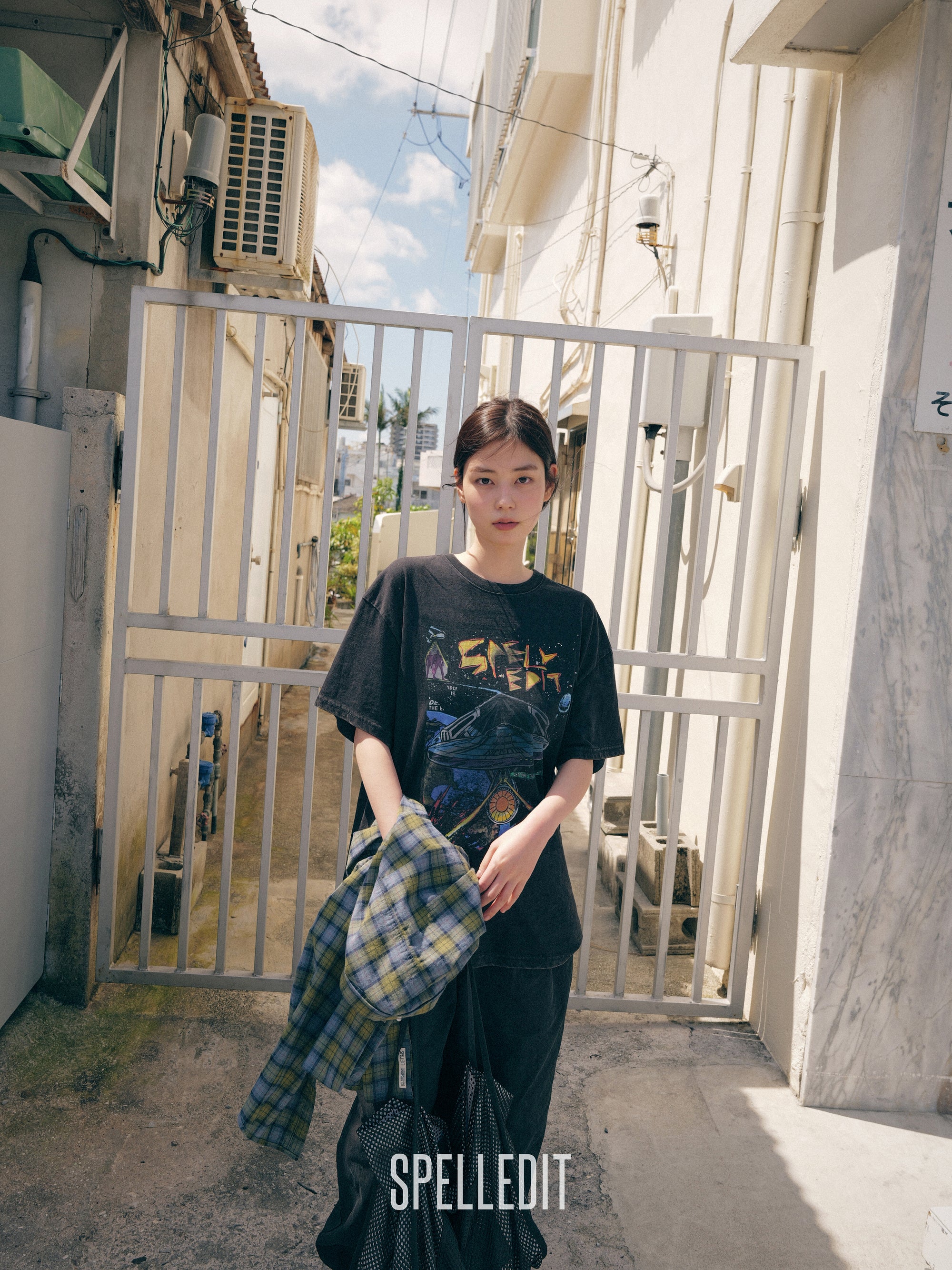UNIVERSE T-SHIRT