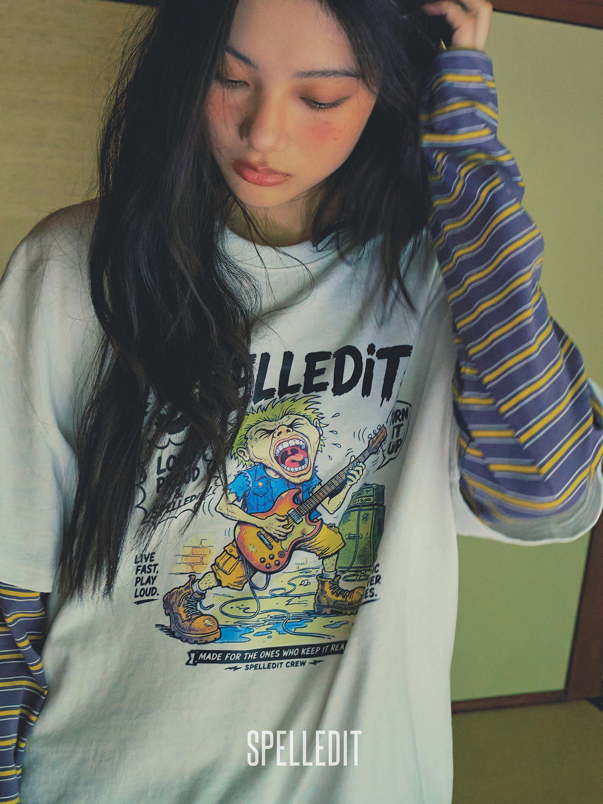 Striped sleeves detailed Layered Tee