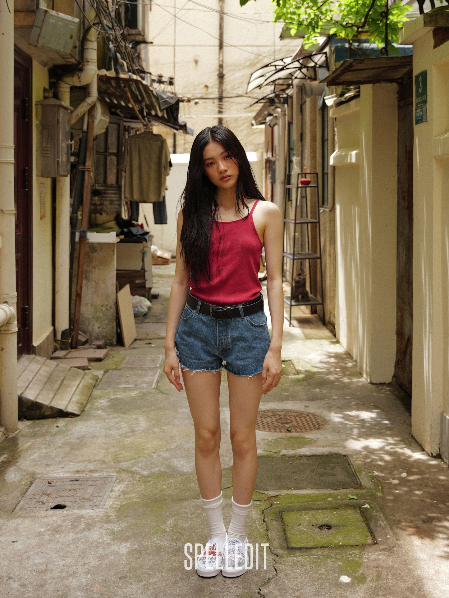 [6/22 PRE]DISTRESSED DENIM SHORTS