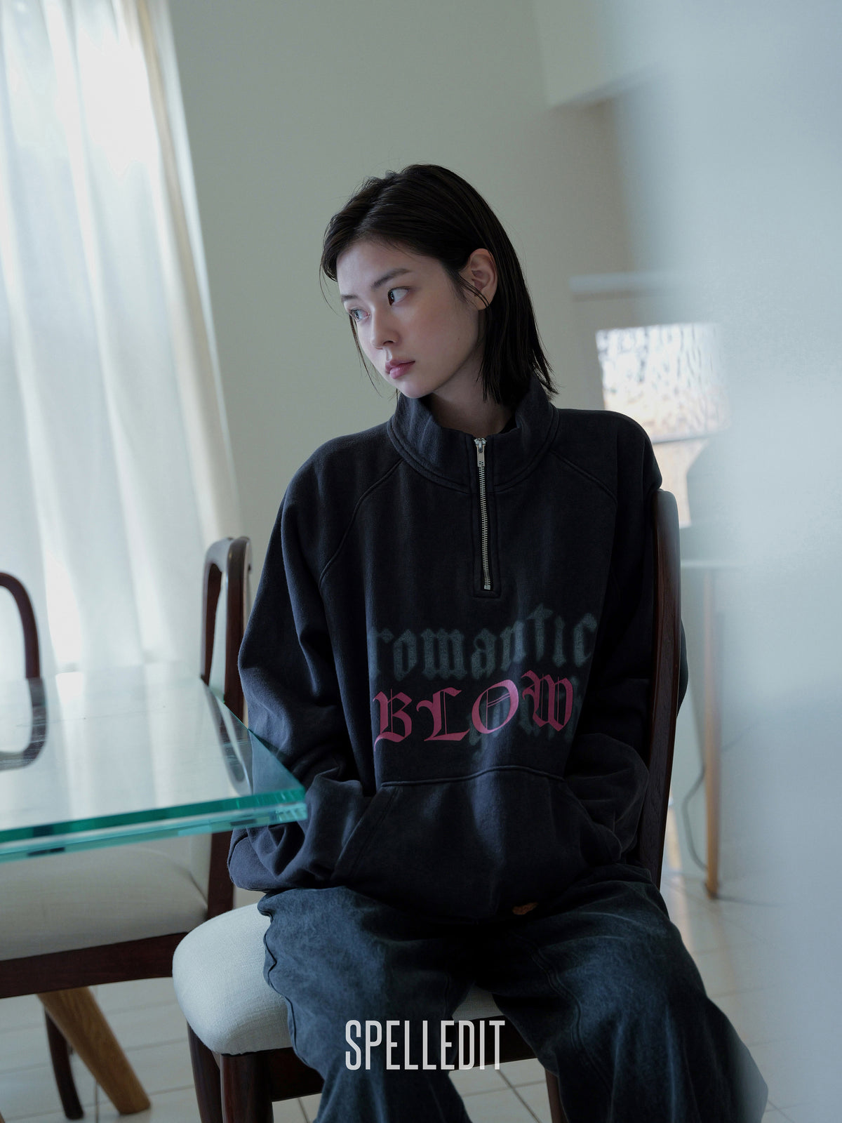 ROMANTIC HIGH NECK HALF ZIP SWEATSHIRT