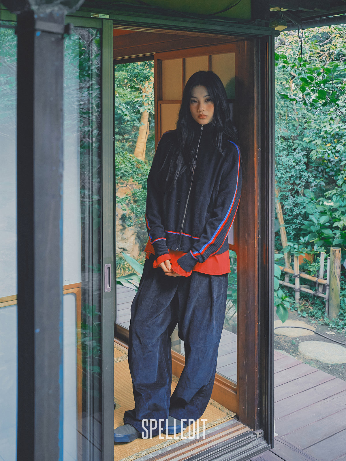 Stripe contrasted corduroy pants