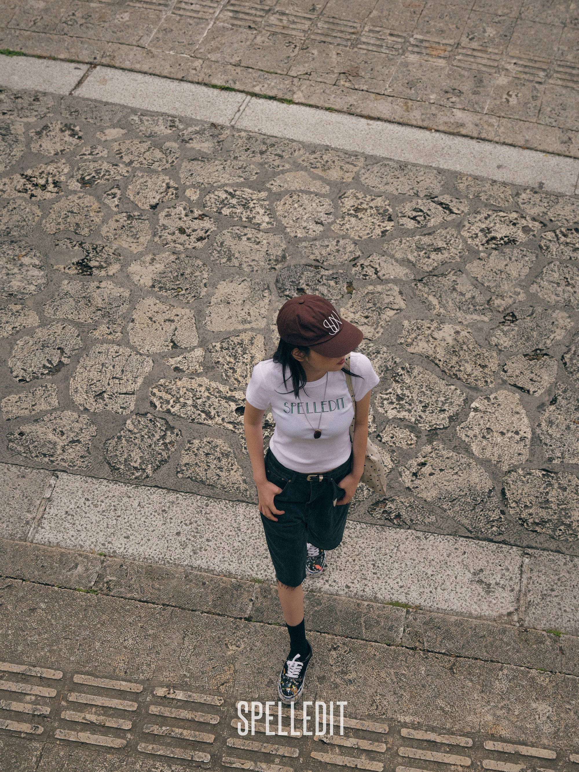 LOOSE FIT HALF DENIM PANTS