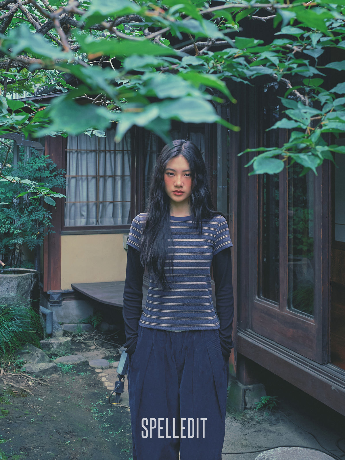 Contrasted sleeves stripe tee