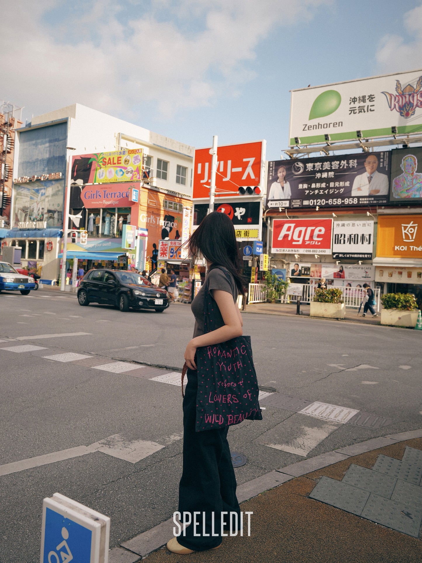 DOT LETTERING CANVAS BAG