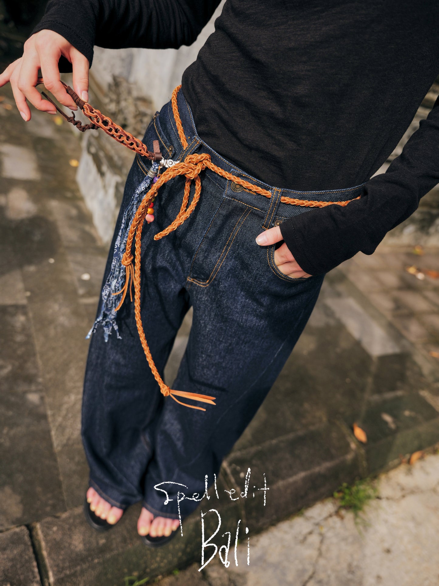 CURVED SEAM DENIM BOOTCUT JEANS