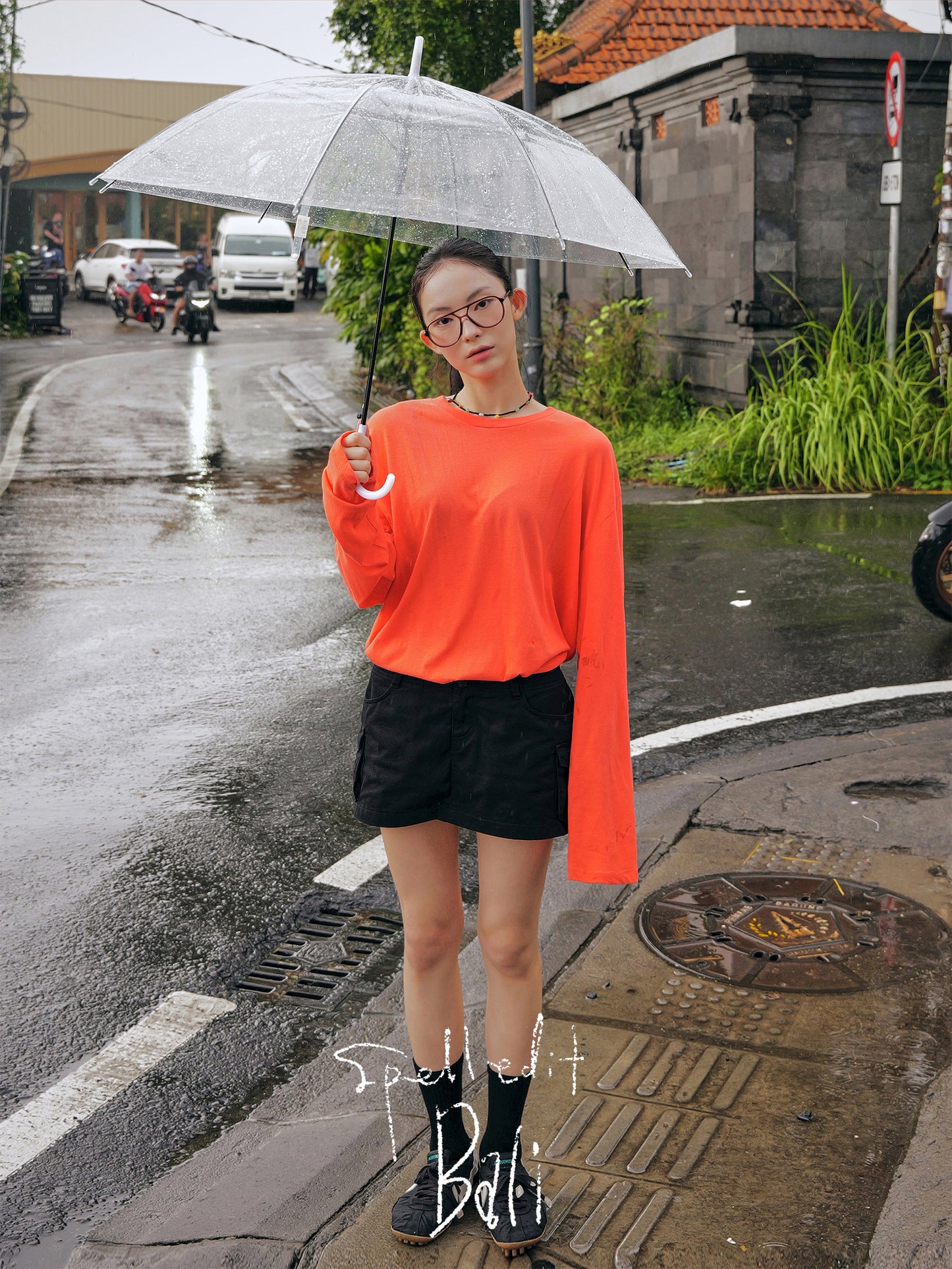 BASIC LOOSE-FIT LONG SLEEVE T-SHIRT