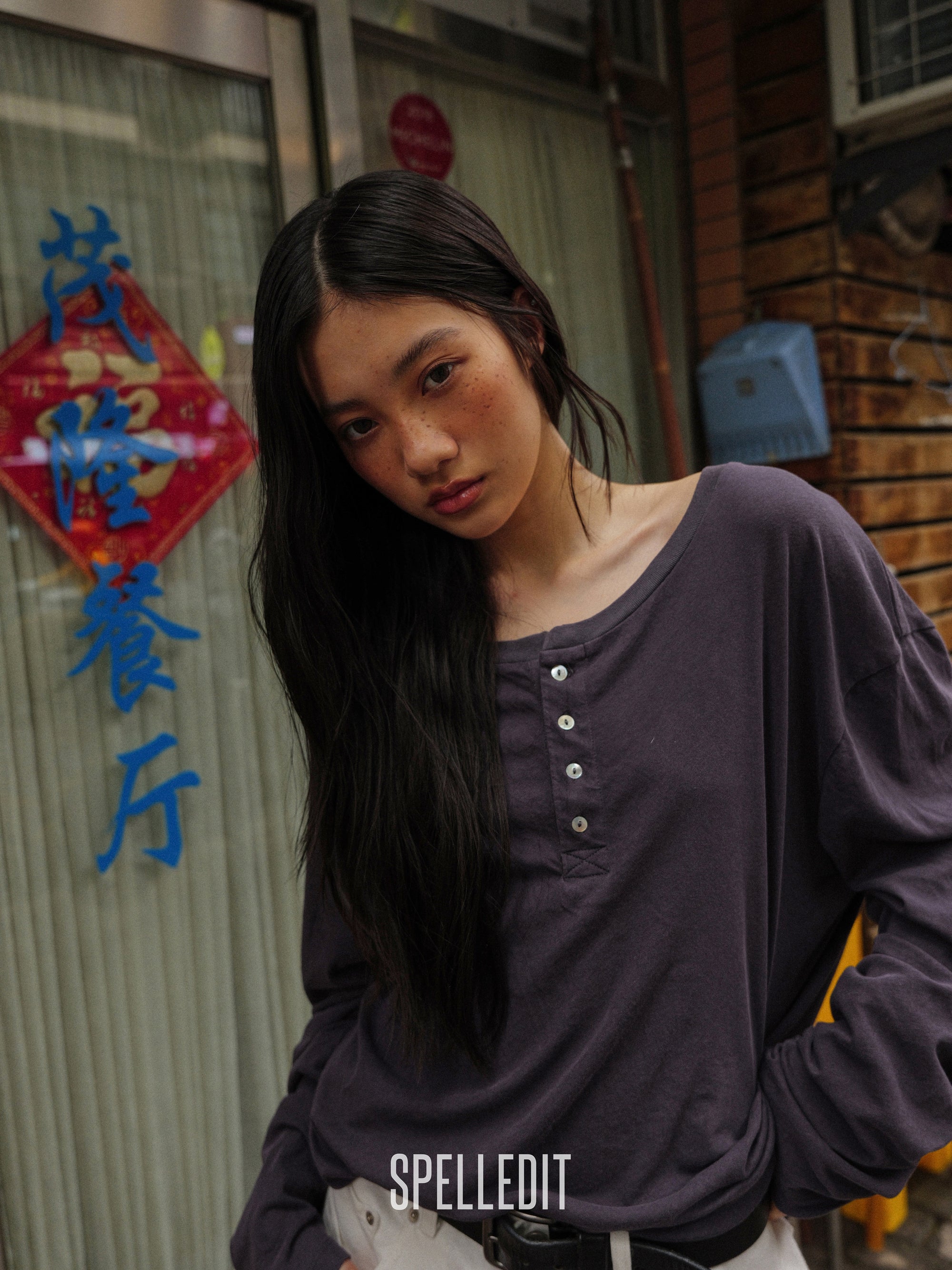 [6/22 PRE]LOOSE FIT HENLEY LONG SLEEVE T-SHIRT