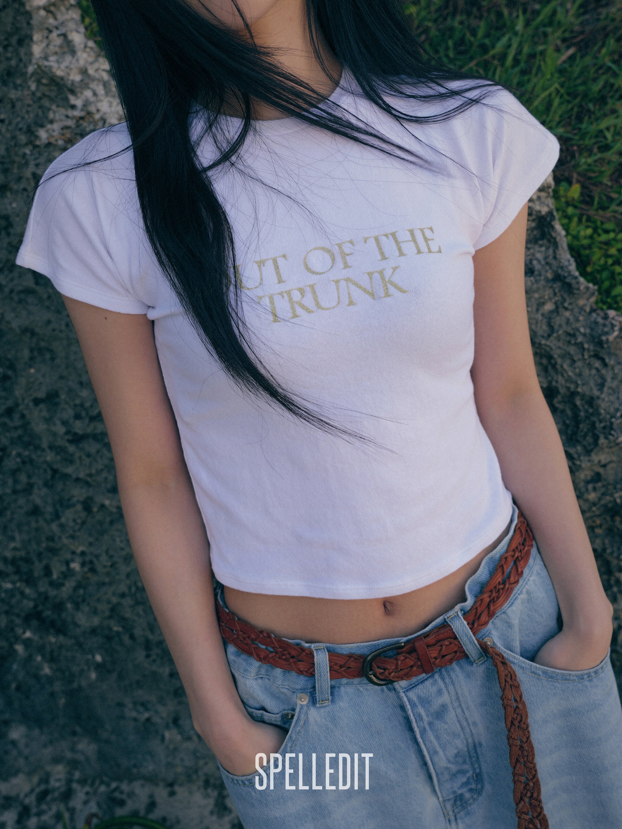 OUT OF TRUNK T-SHIRT