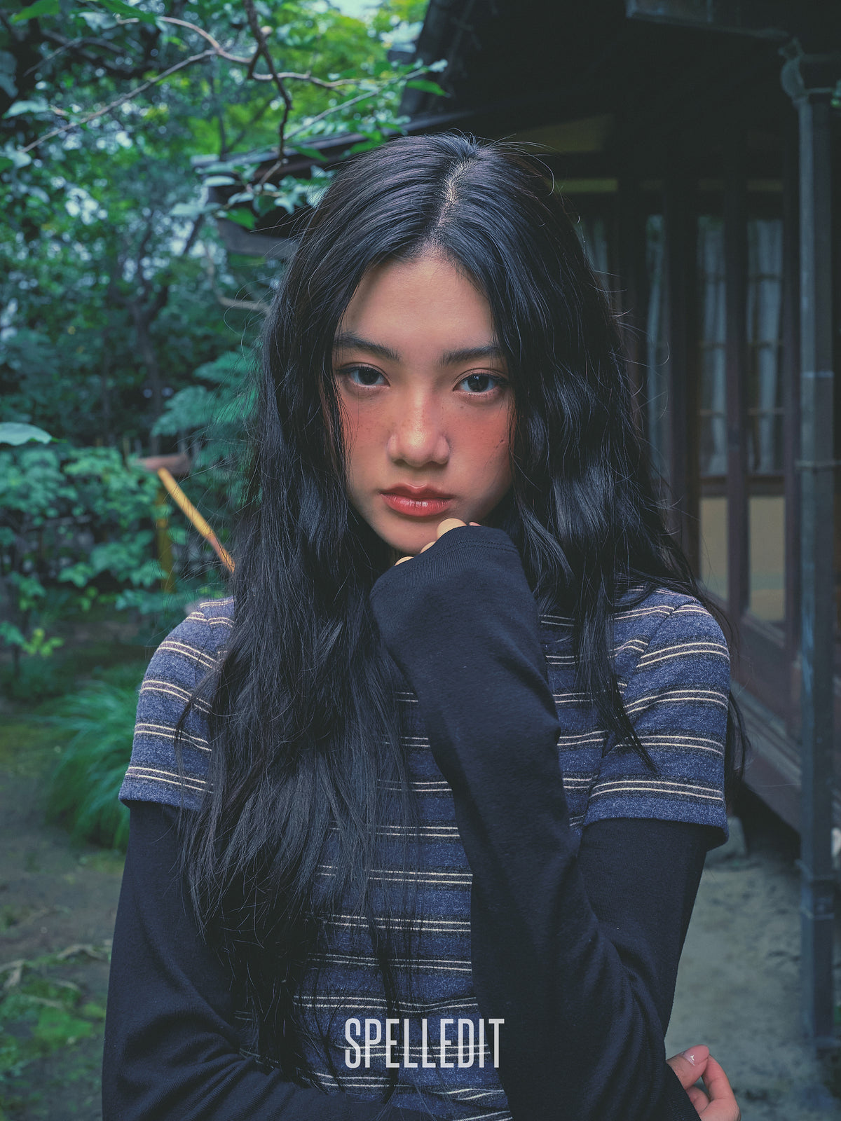 Contrasted sleeves stripe tee