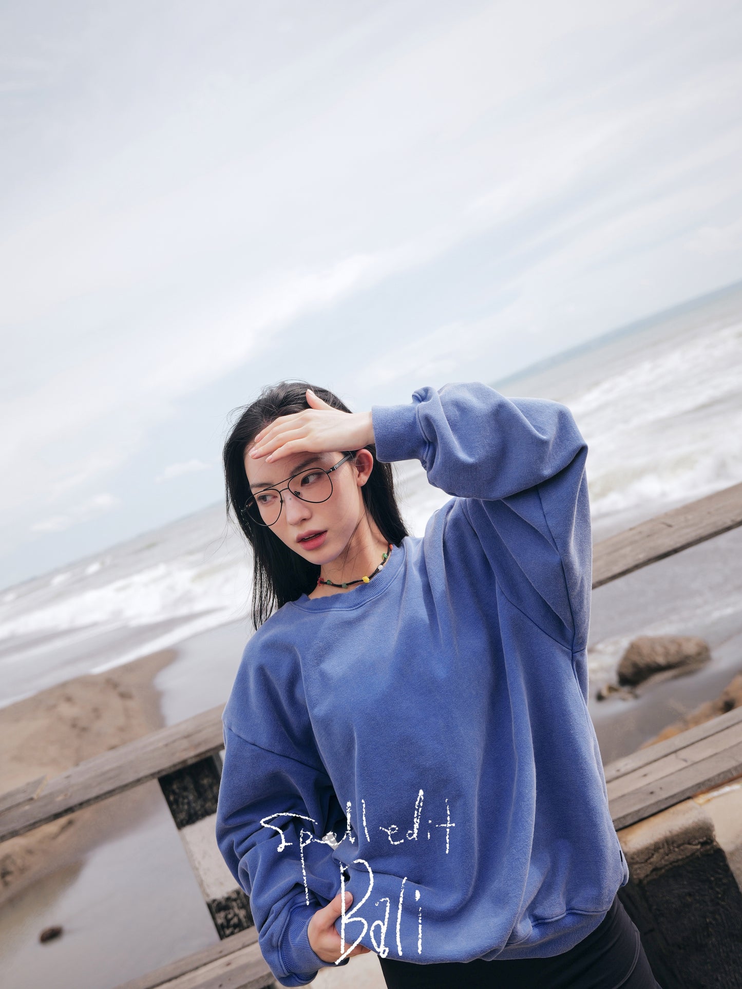 CLASSIC OVERSIZED SWEATSHIRT