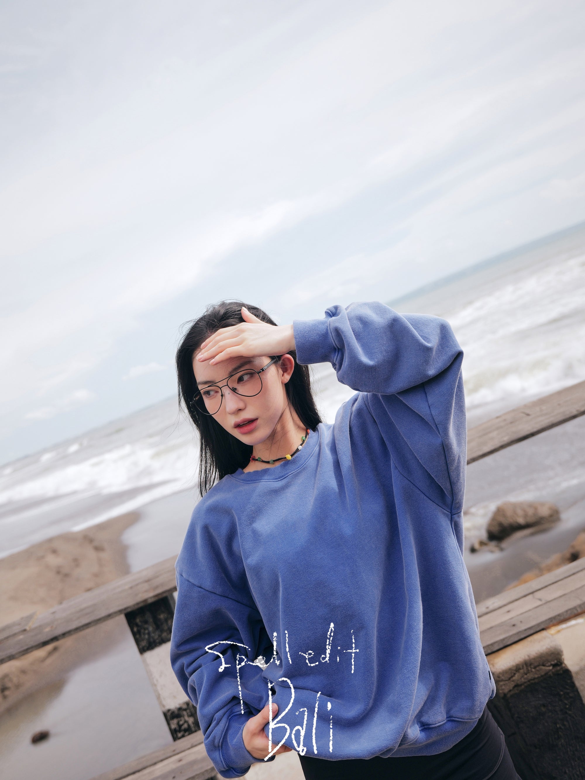 CLASSIC OVERSIZED SWEATSHIRT