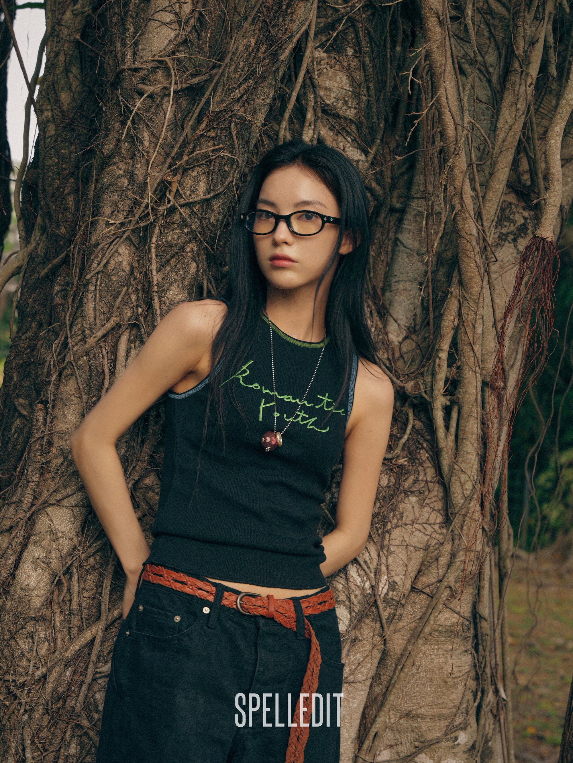 CONTRAST EDGE SLEEVELESS