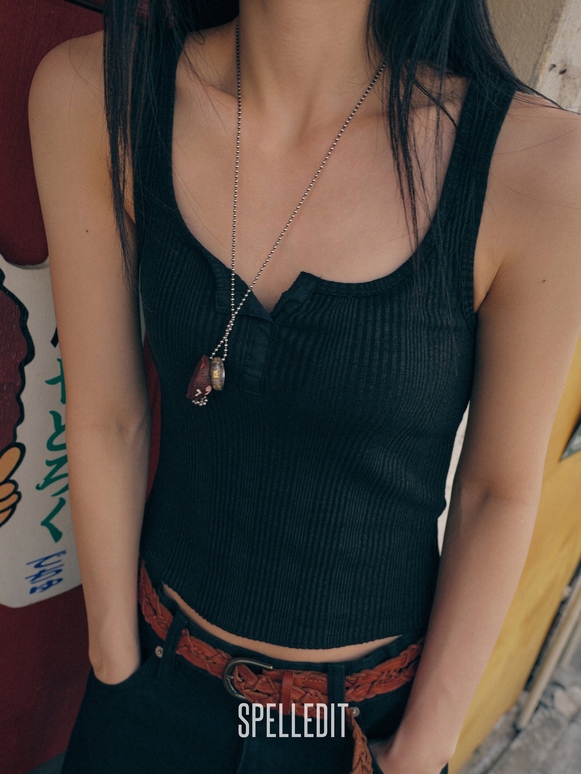 RIBBED PLACKET SLEEVELESS
