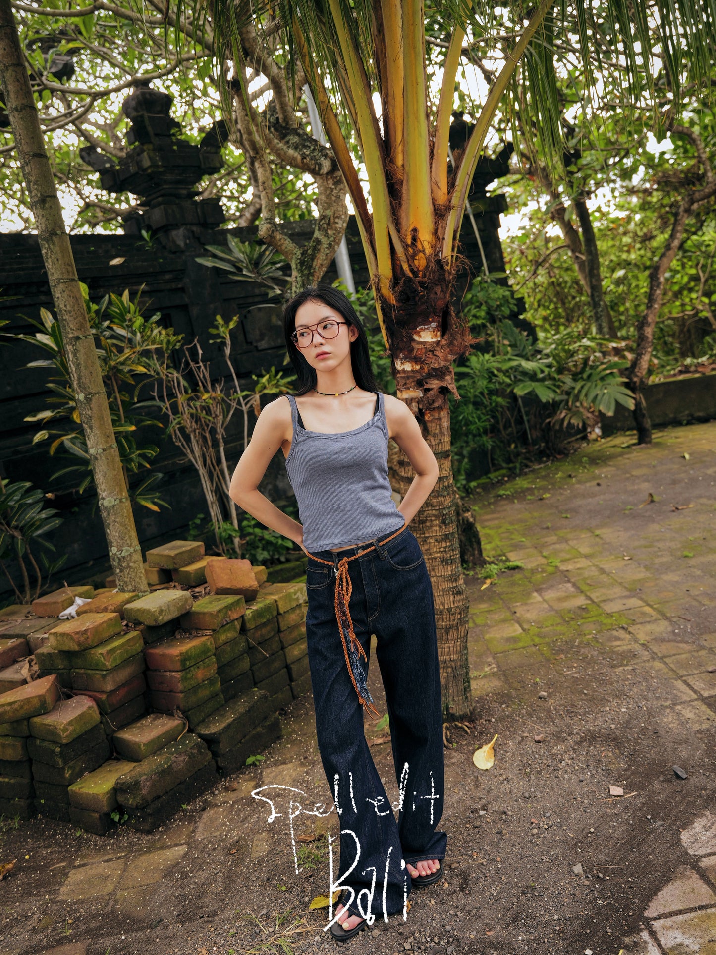 CURVED SEAM DENIM BOOTCUT JEANS