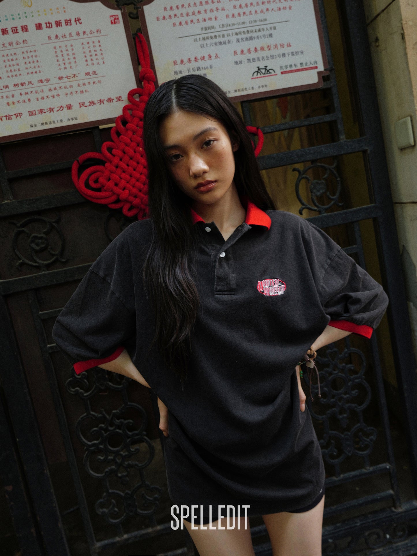 [6/22 PRE]CONTRAST COLLAR T-SHIRT