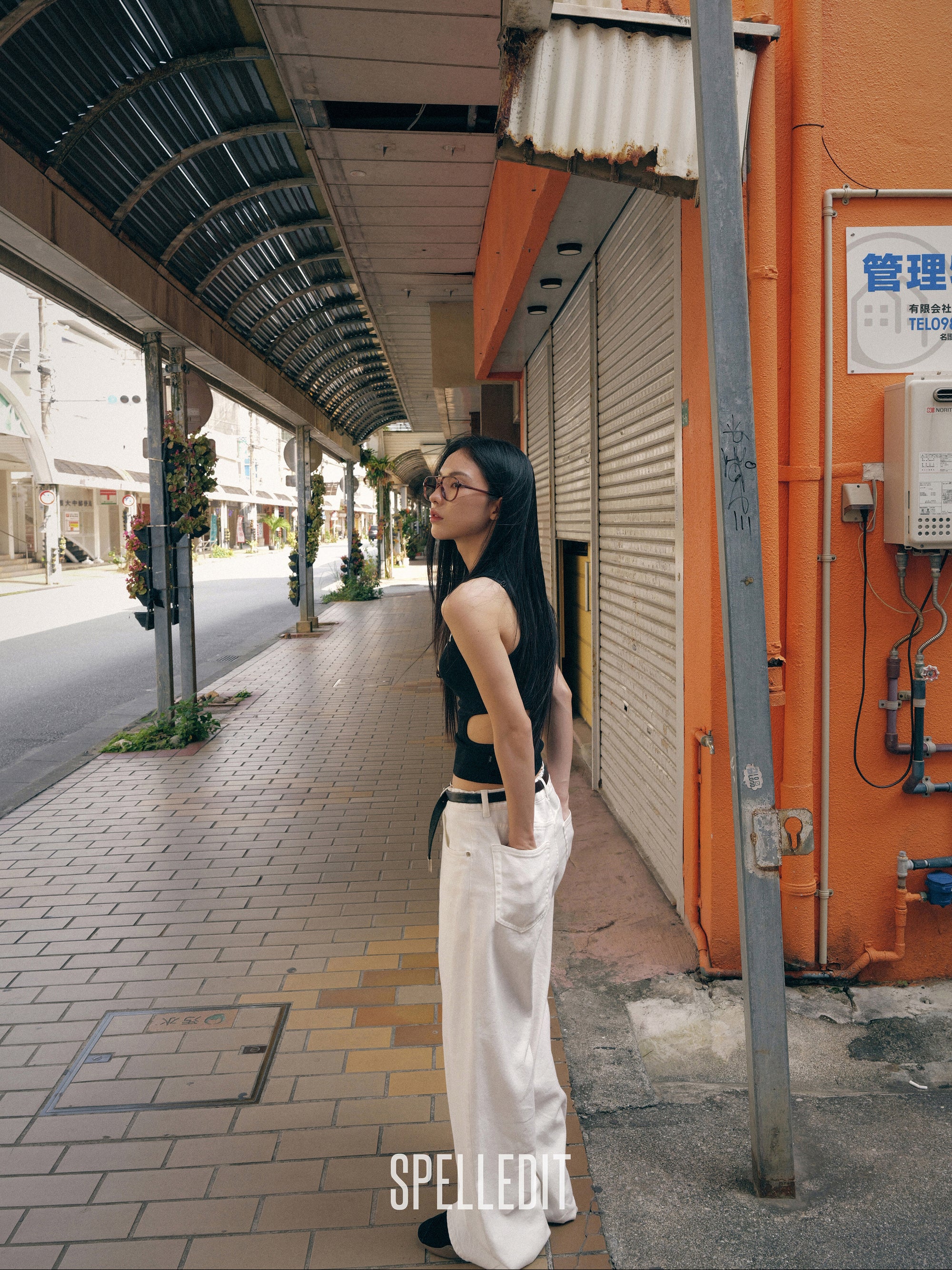 LOOSE FIT WHITE PANTS