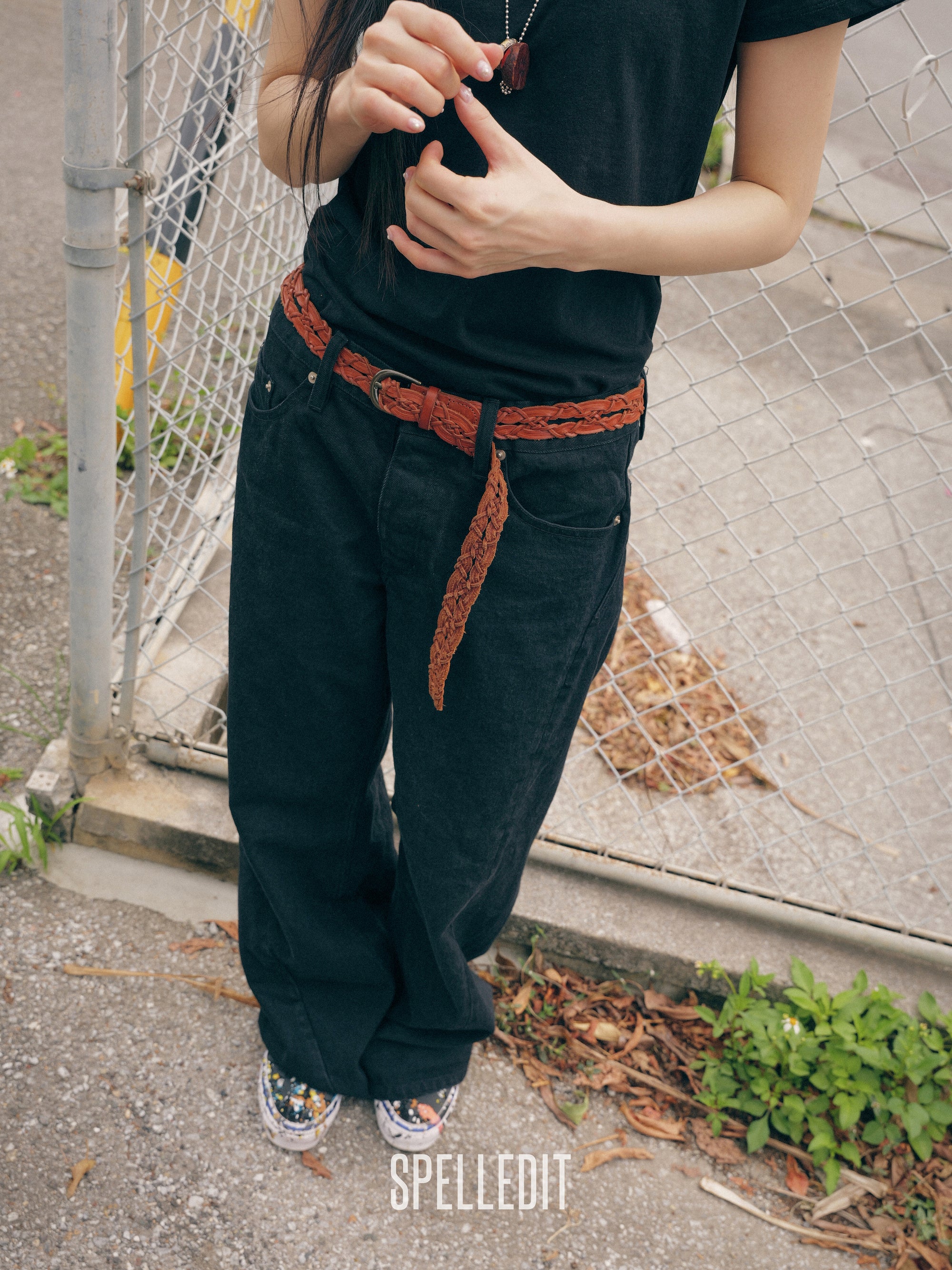 CURVED SEAM BLACK DENIM PANTS