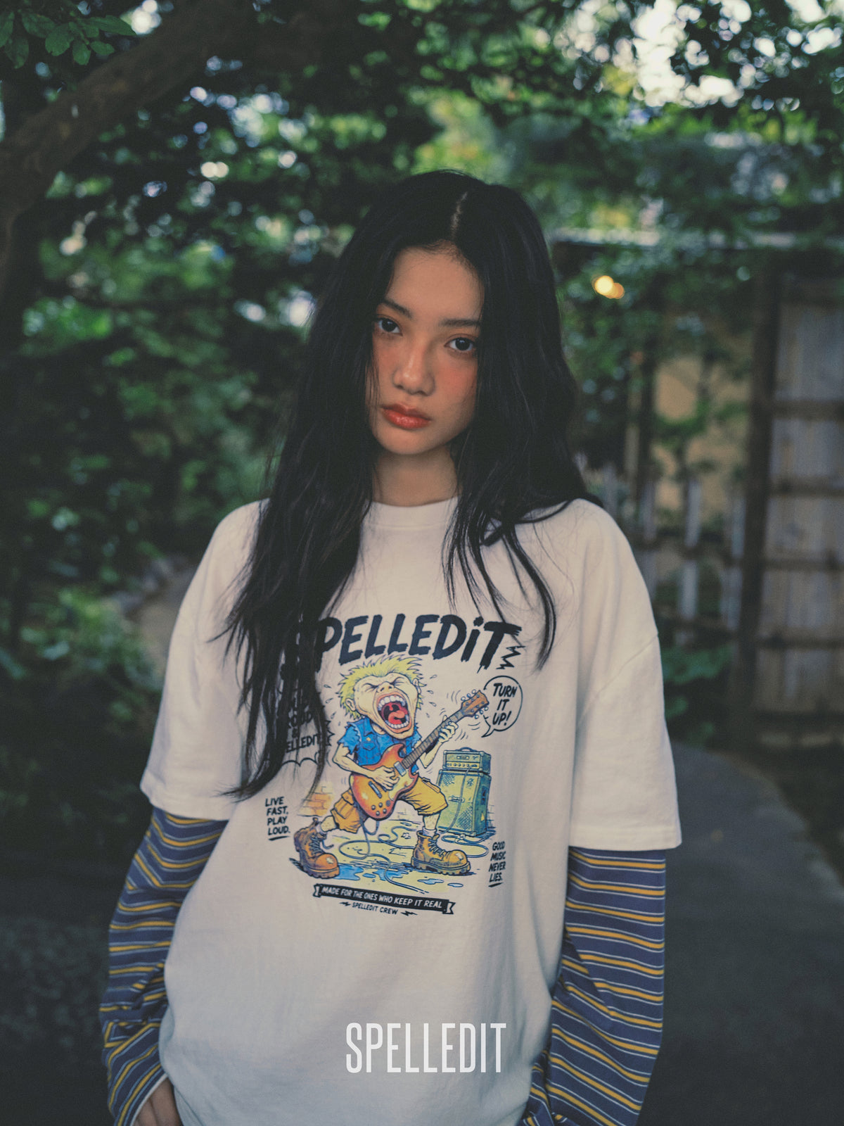 Striped sleeves detailed Layered Tee