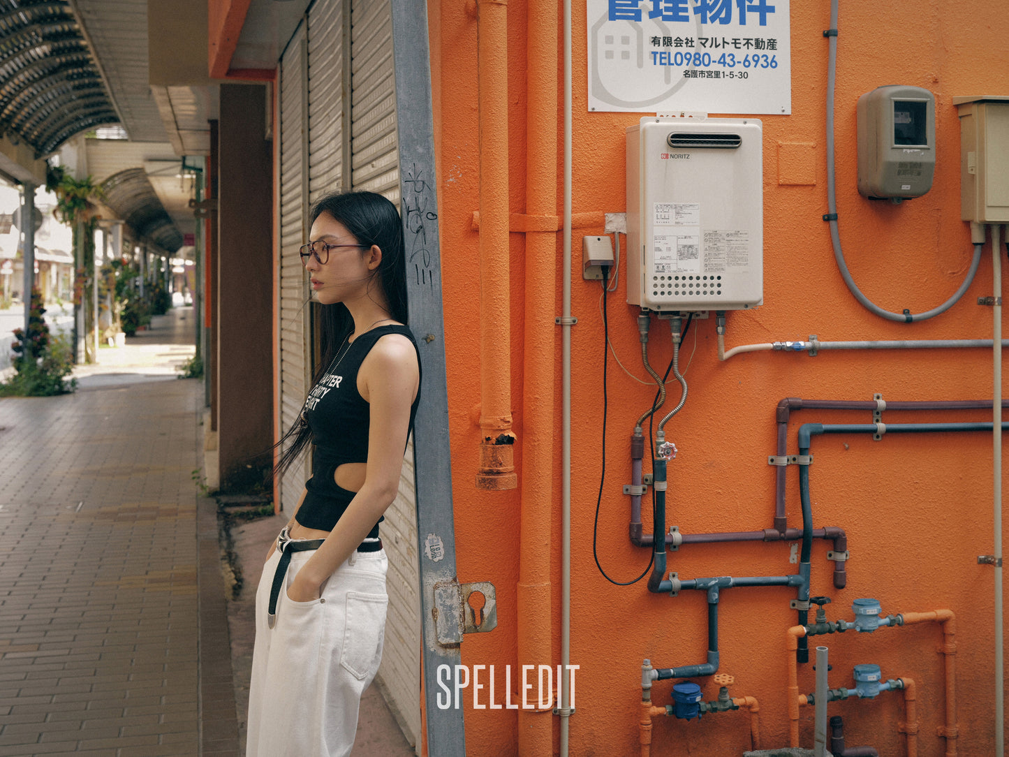 WAIST CUT-OUT SLEEVELESS