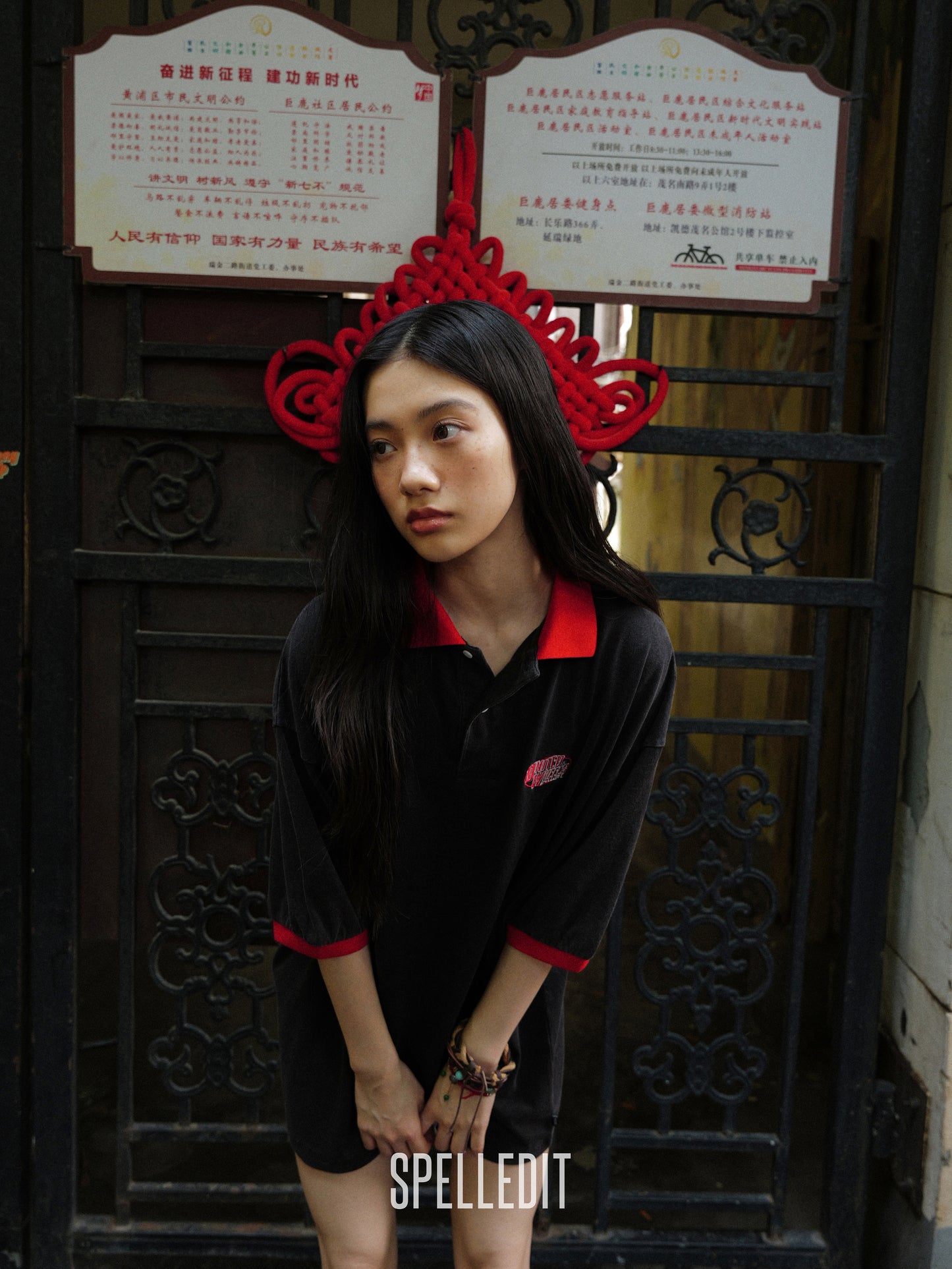 [6/22 PRE]CONTRAST COLLAR T-SHIRT