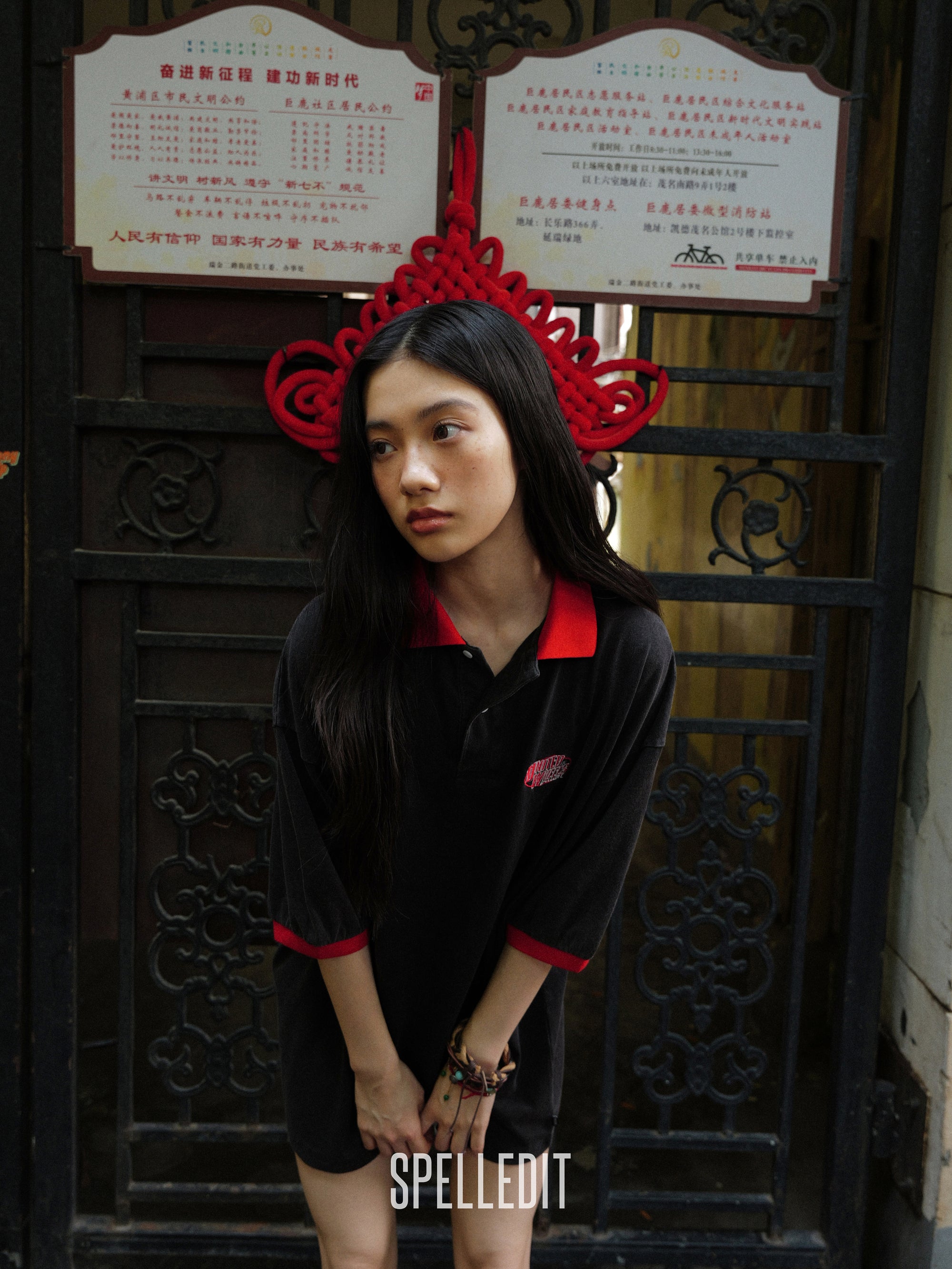 [6/22 PRE]CONTRAST COLLAR T-SHIRT