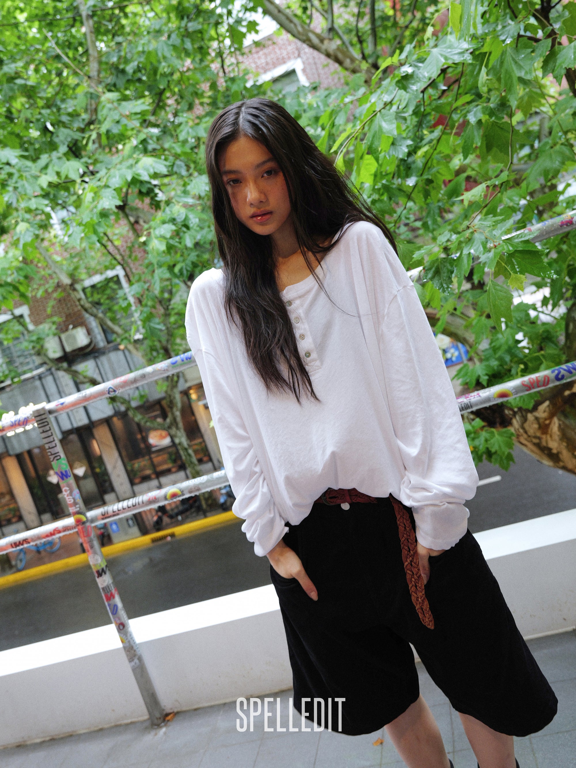 [6/22 PRE]LOOSE FIT HENLEY LONG SLEEVE T-SHIRT