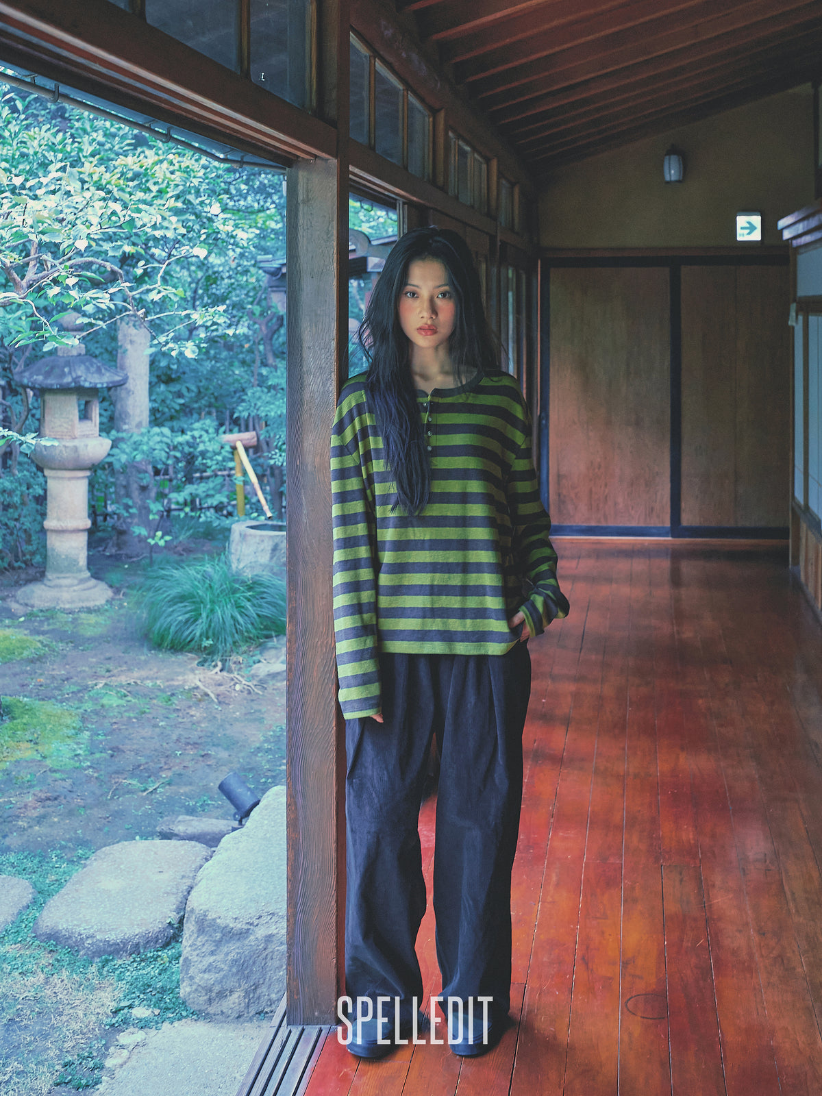 Stripe contrasted corduroy pants