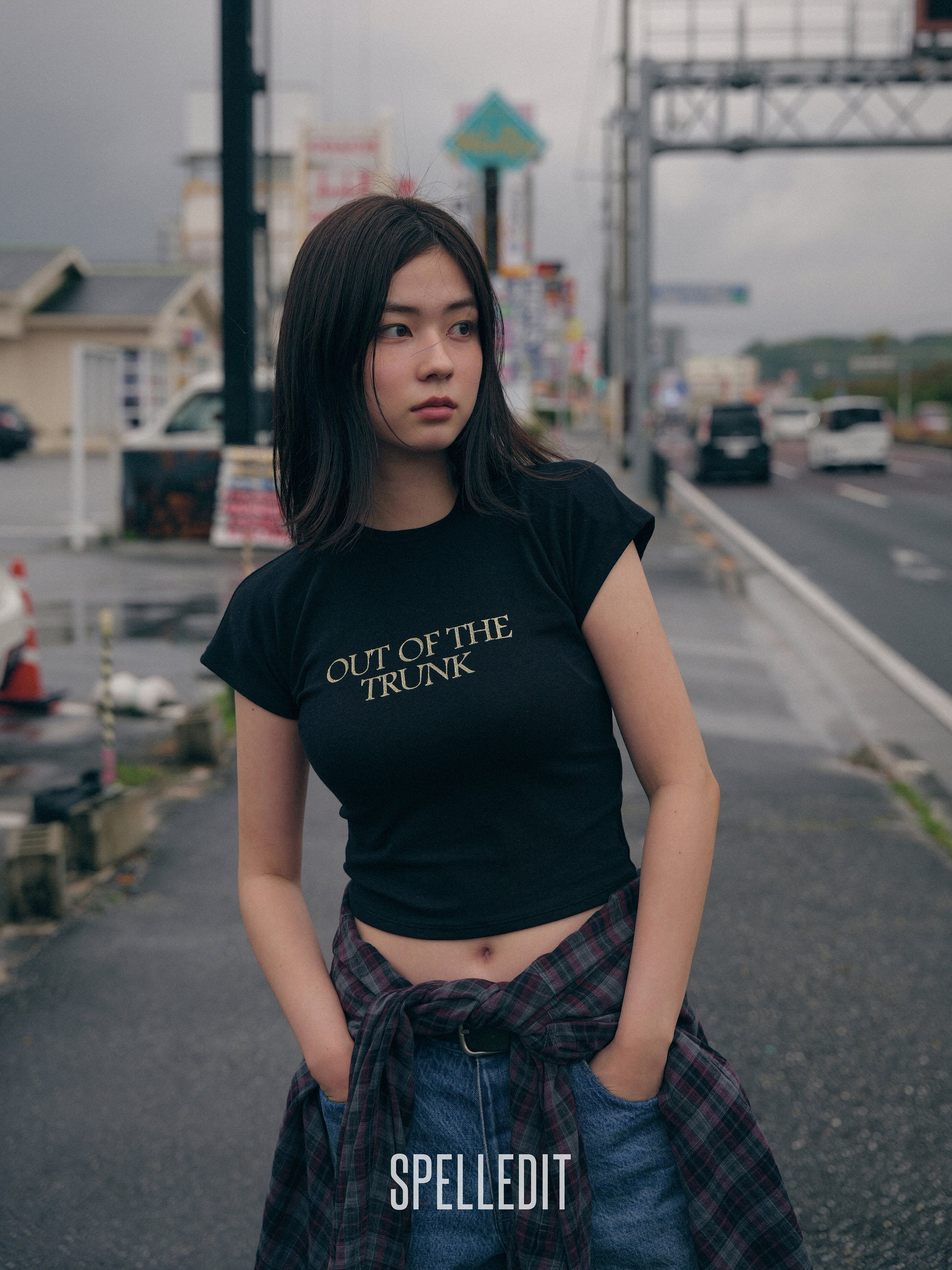 OUT OF TRUNK T-SHIRT