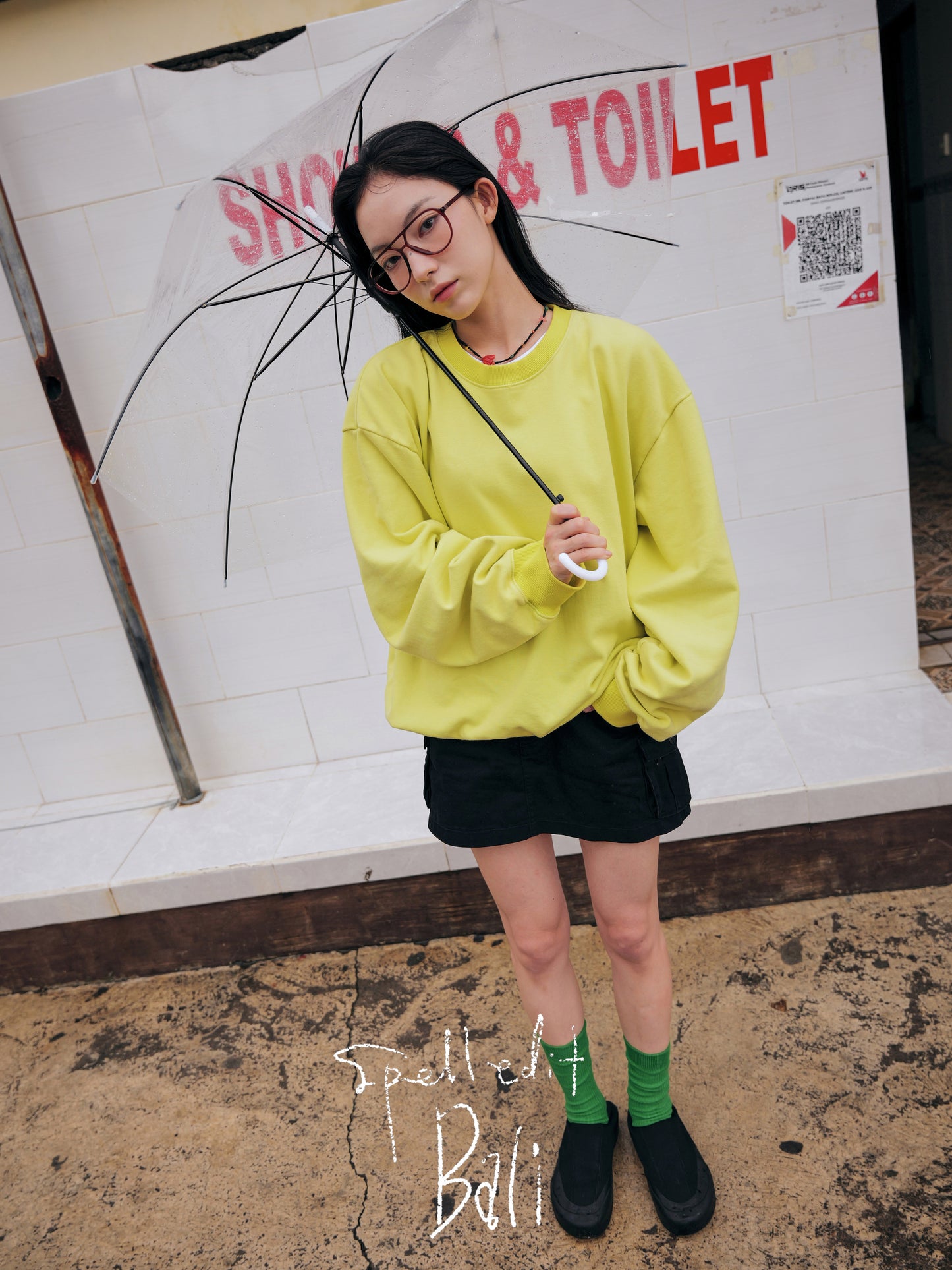 CLASSIC OVERSIZED SWEATSHIRT