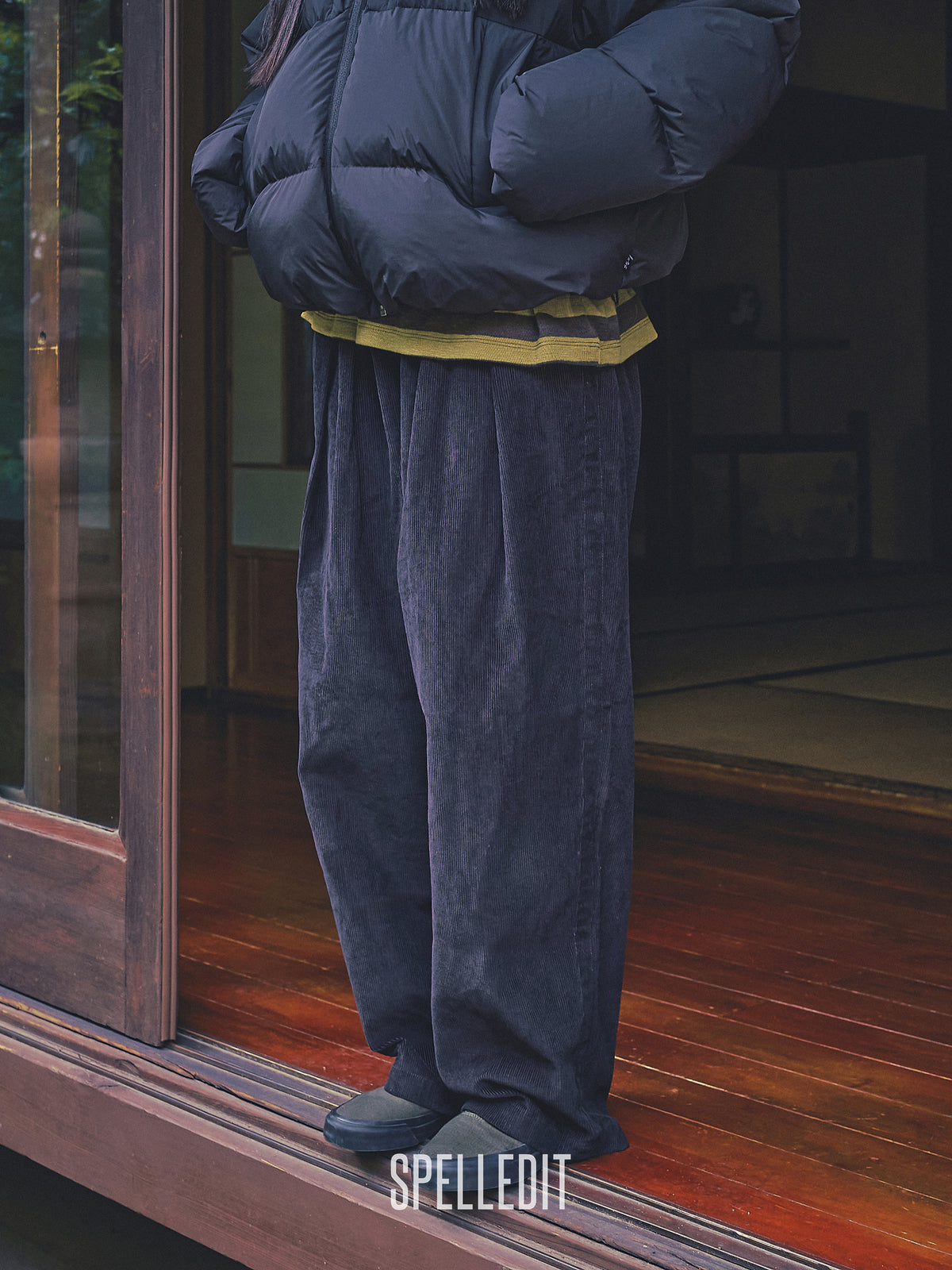 Stripe contrasted corduroy pants