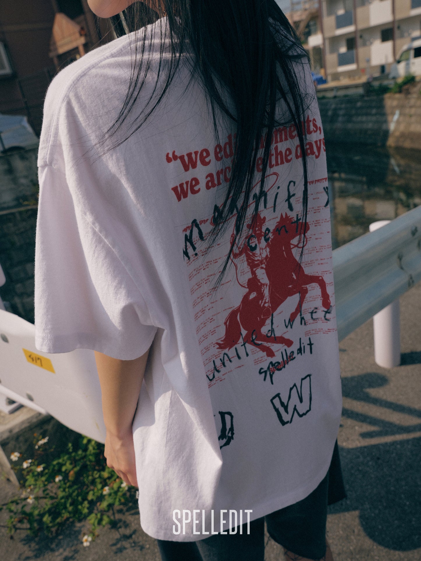 SPECTACULAR T-SHIRT