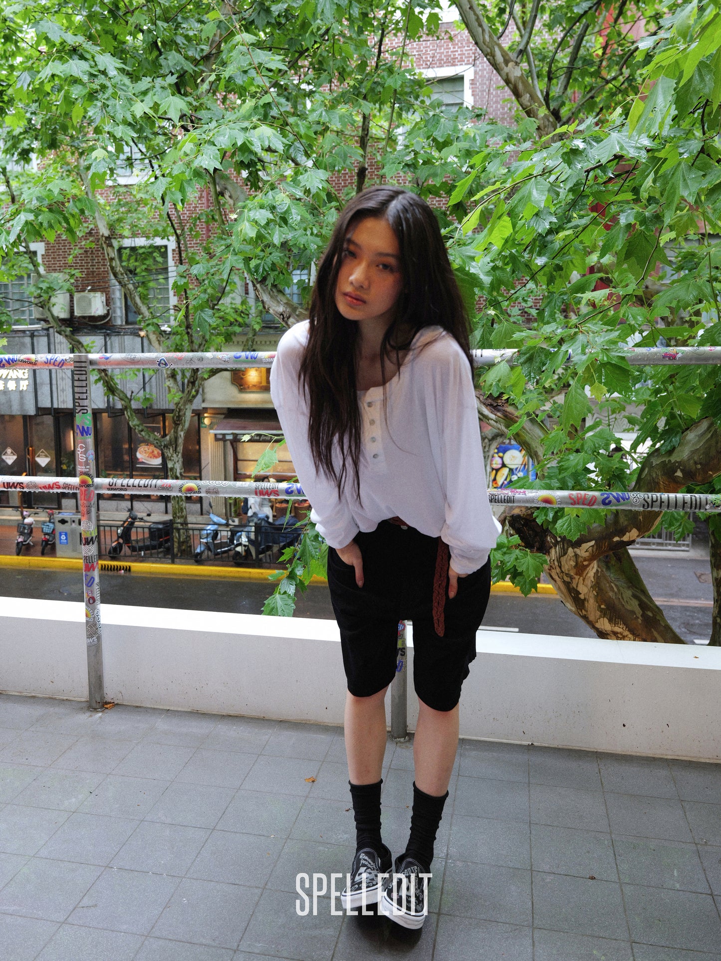 [6/22 PRE]LOOSE FIT HENLEY LONG SLEEVE T-SHIRT