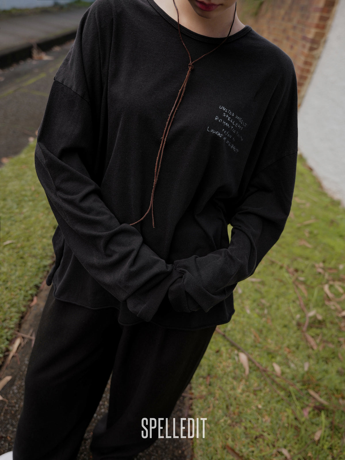 UWS HANDWRITTEN LONG SLEEVE T-SHIRT