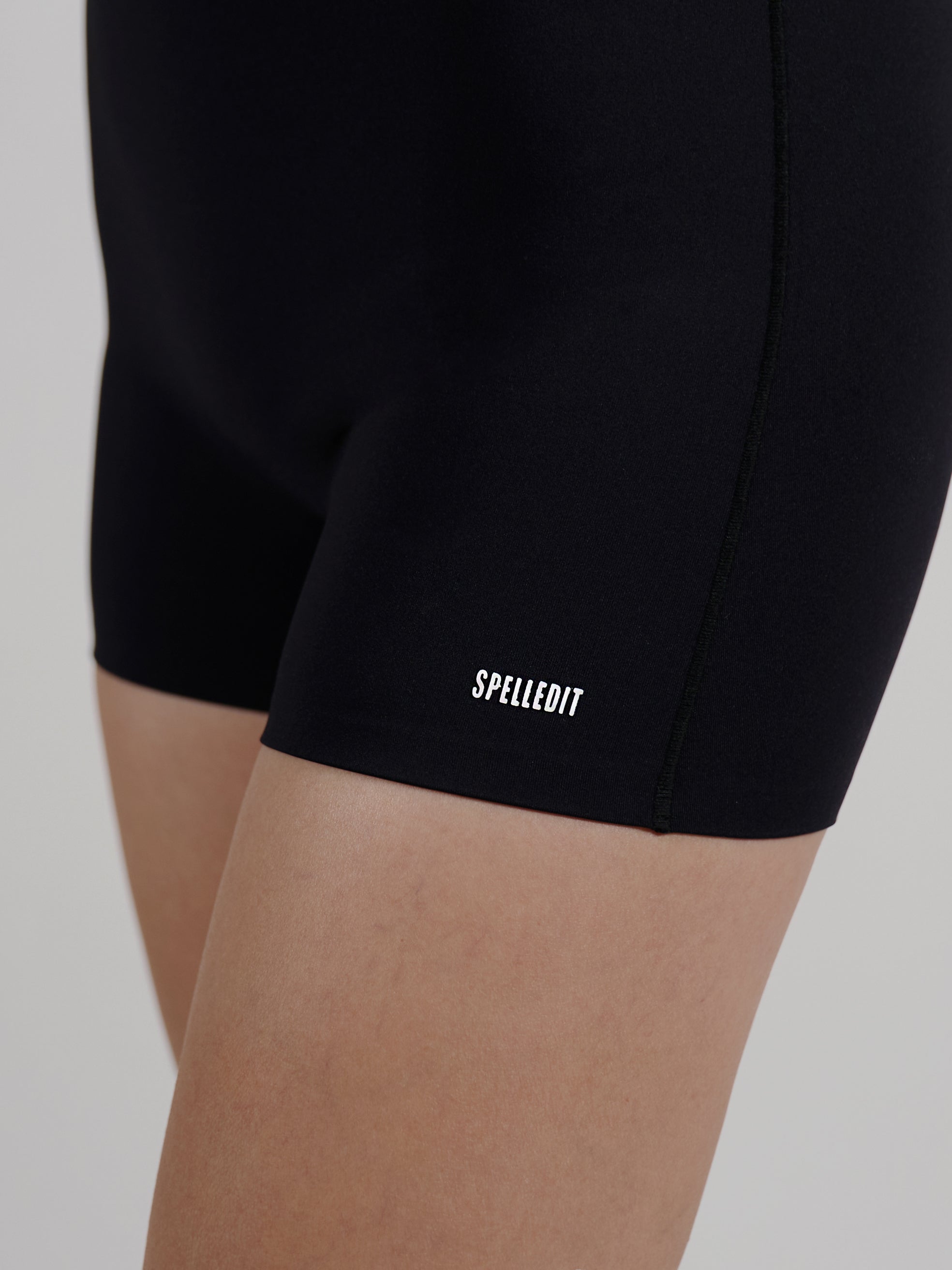 SHORT LEGGINGS
